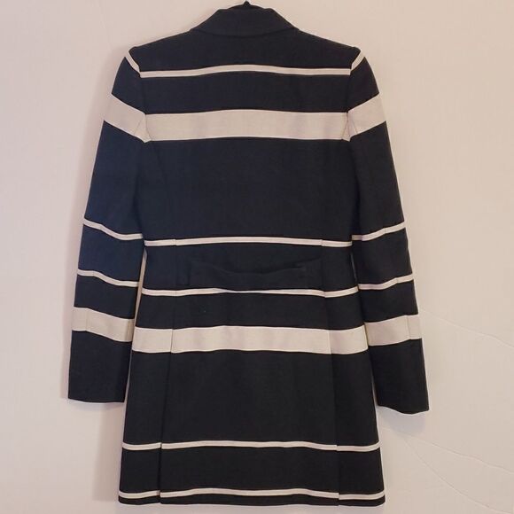 Juicy Couture Wide Striped Jacket Size Small - Picture 9 of 9